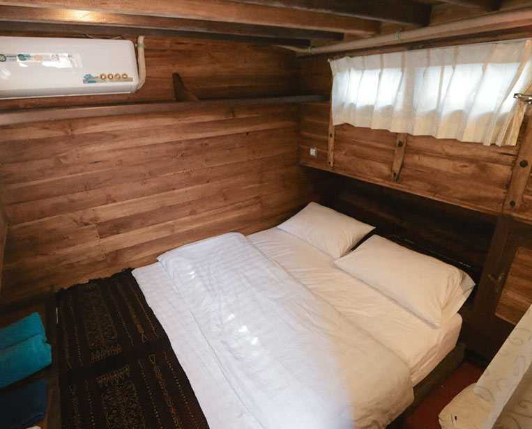 Double-cabin