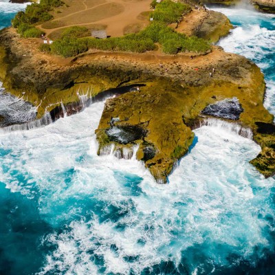 The Devil's Tear Cliffs in Nusa Lembongan, Drone View thumbnail