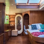 Luxury-cabin-dive-cruise thumbnail