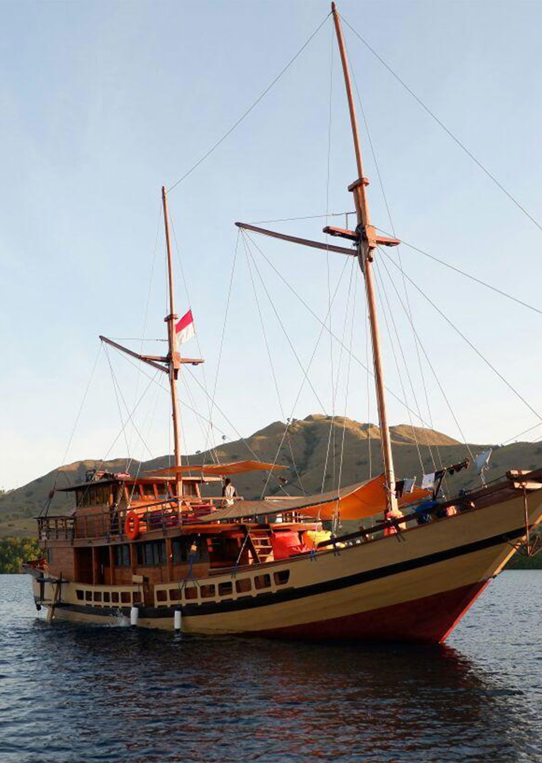 Comfort Komodo 4 Cabins Charter